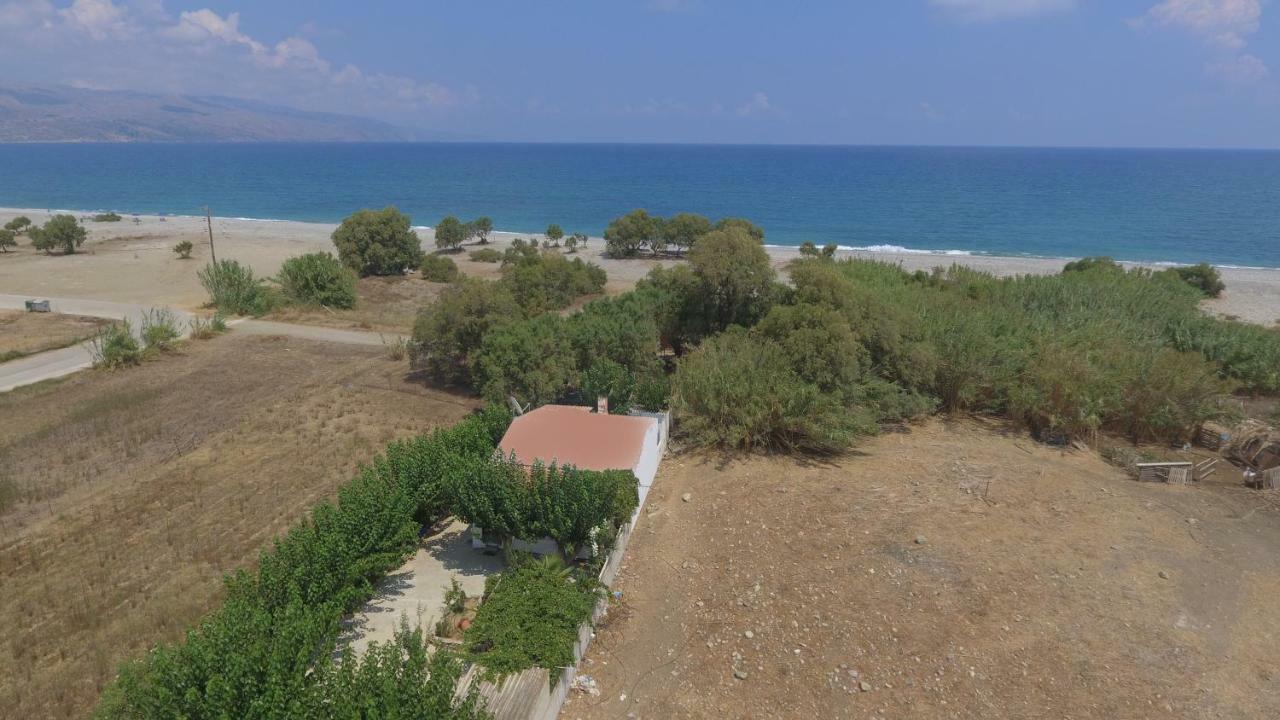 Aadonis Traditional House On The Sea Villa