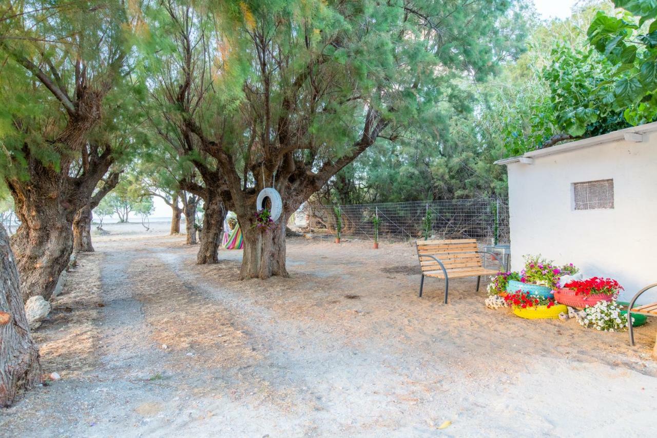 Aadonis Traditional House On The Sea Villa *