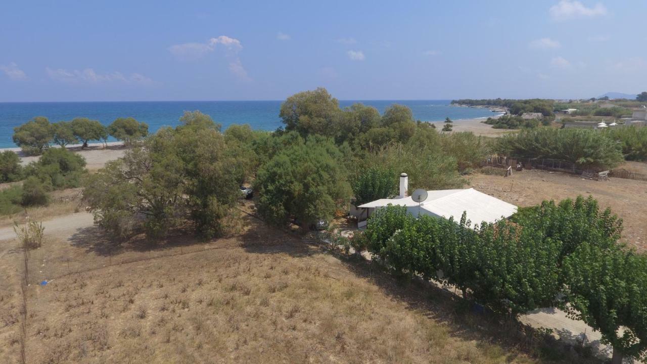 Aadonis Traditional House On The Sea Villa